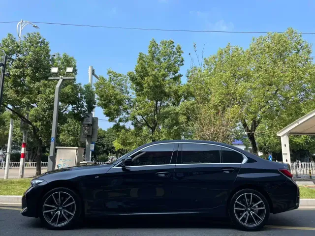 BMW 3 Series — Фото автомобиля 6