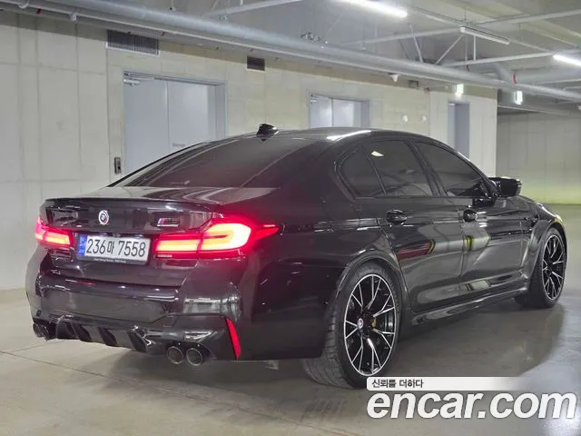 BMW M5 — Фото автомобиля 4