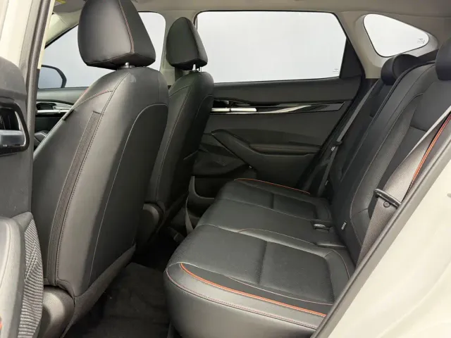 Kia Seltos — Фото автомобиля 12