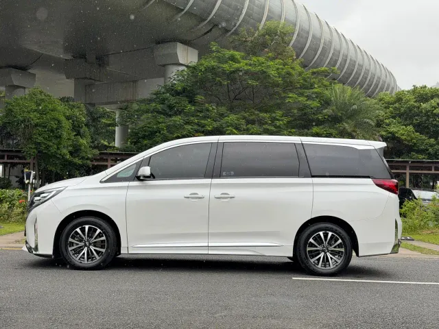 GAC Trumpchi M8 — Фото автомобиля 3