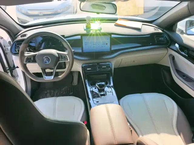 BYD Qin PLUS — Фото автомобиля 9