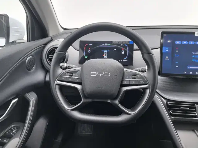 BYD Seal 05 DM-i — Фото автомобиля 11