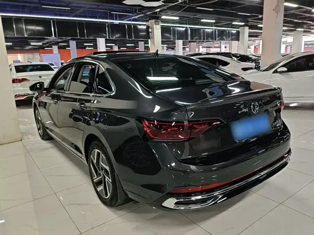 Volkswagen Sagitar — Фото автомобиля 4