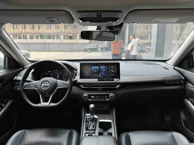 Nissan Teana — Фото автомобиля 5
