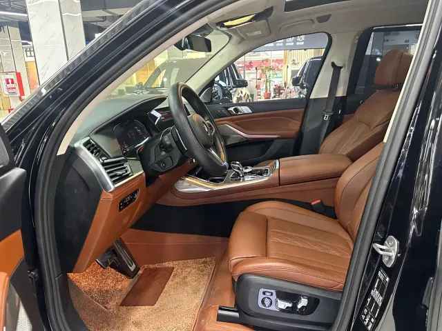 BMW X7 — Фото автомобиля 5