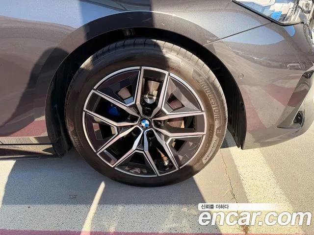 BMW 5 Series G60 — Фото автомобиля 15
