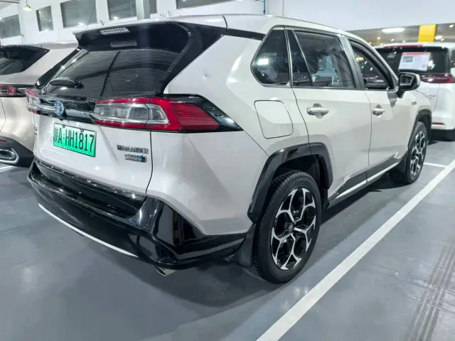 Toyota Wildlander — Фото автомобиля 6