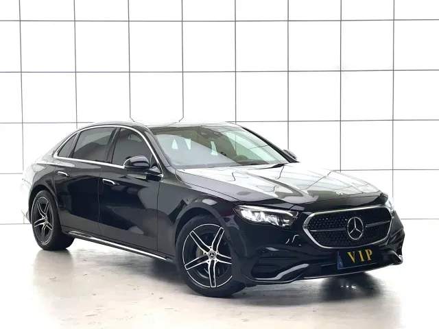 Mercedes-Benz E-Class — Фото автомобиля 2
