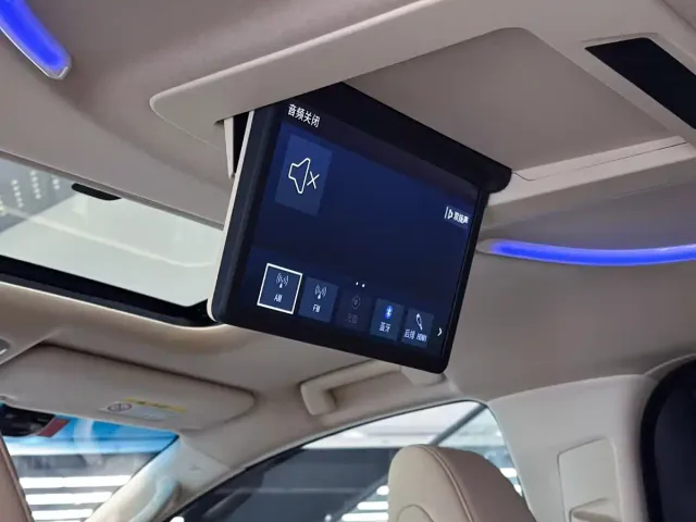 Toyota Alphard 2023 Dual Hybrid 2.5L Ultimate Gold Edition — Фото автомобиля 8