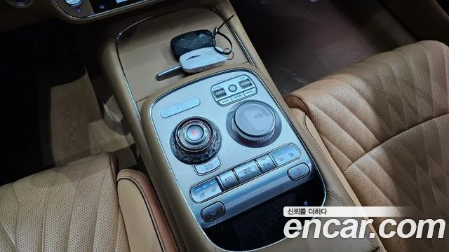 Genesis G90 Бензин 3.5 турбо AWD — Фото автомобиля 9