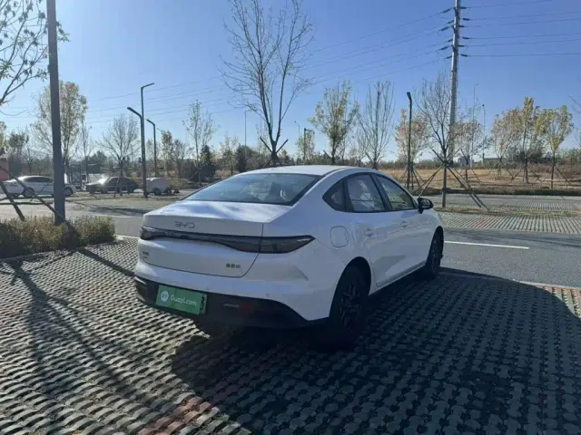 BYD Seal 05 DM-i — Фото автомобиля 6