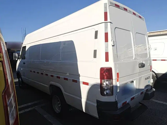 Iveco Daily — Фото автомобиля 4