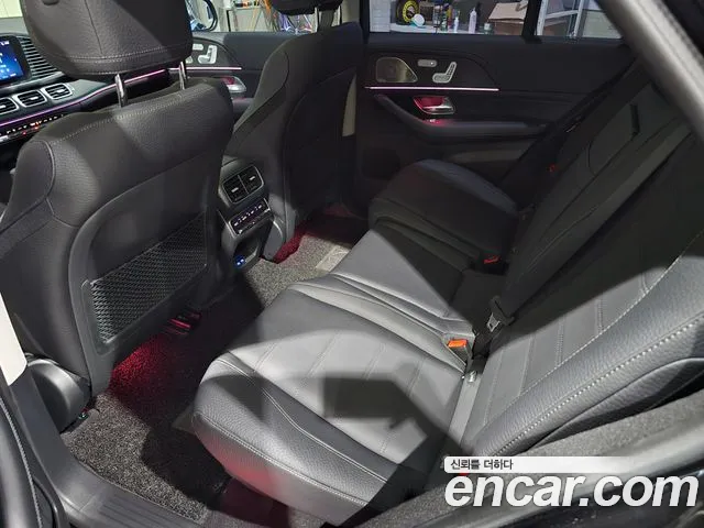 Mercedes-Benz GLE-Class — Фото автомобиля 12