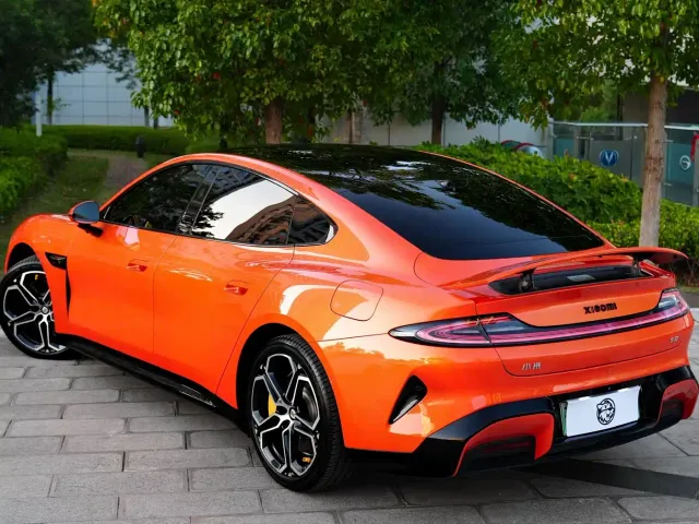 Xiaomi SU7 — Фото автомобиля 16