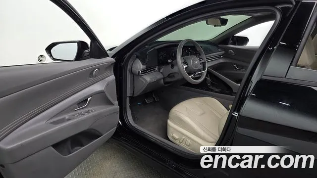 Hyundai Avante CN7 — Фото автомобиля 15