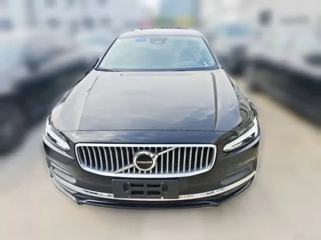 Volvo S90 — Фото автомобиля 4