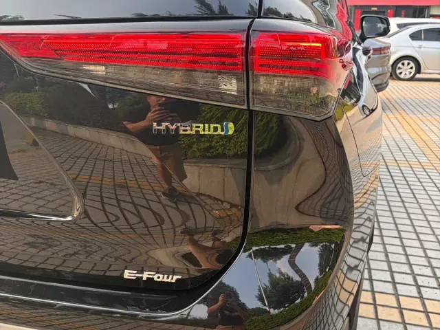 Toyota Highlander — Фото автомобиля 22