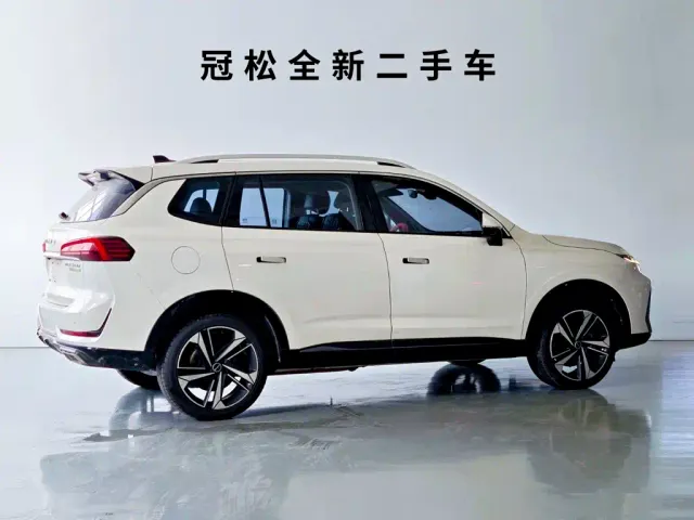 Roewe RX5 eMAX — Фото автомобиля 3