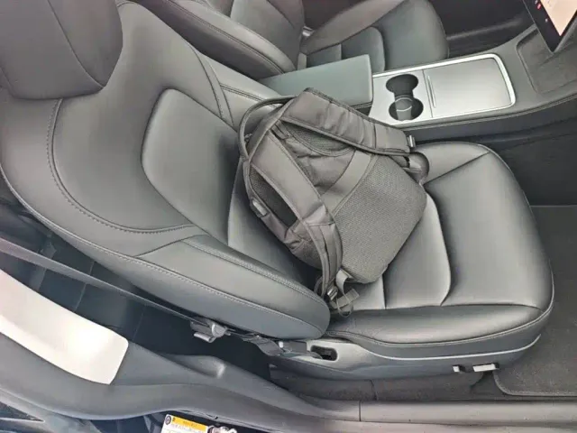 Tesla Model Y — Фото автомобиля 24