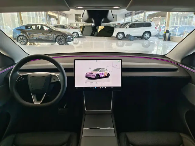 Tesla Model Y — Фото автомобиля 27