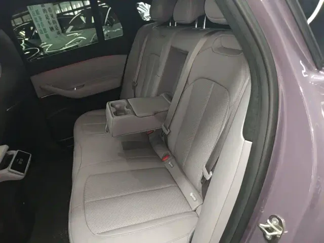Nio EC6 — Фото автомобиля 16