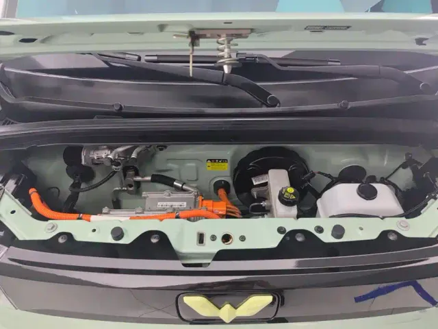 Wuling Hongguang Mini EV — Фото автомобиля 10