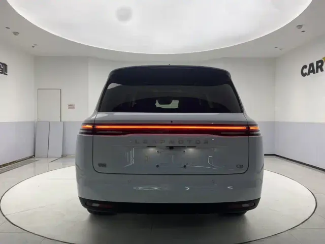 Leapmotor C16 — Фото автомобиля 6