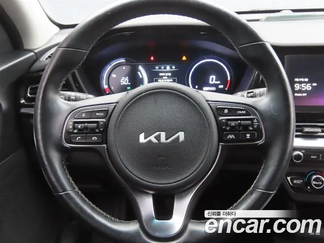 Kia Niro — Фото автомобиля 10