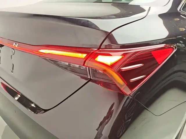 Toyota Avalon — Фото автомобиля 7