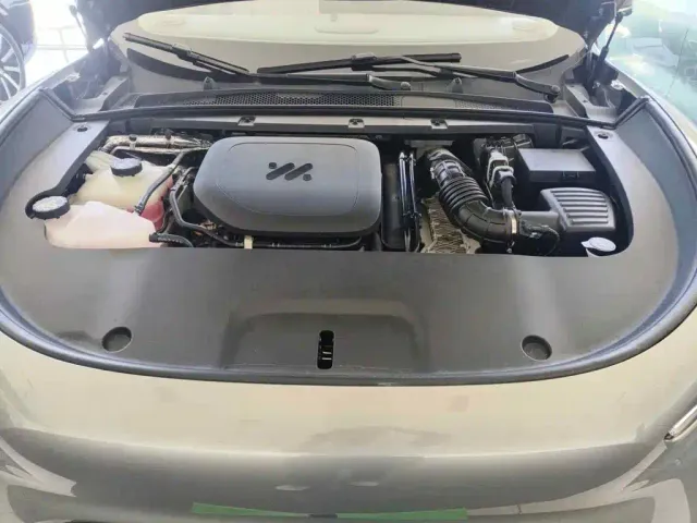 IM Motors LS6 — Фото автомобиля 3