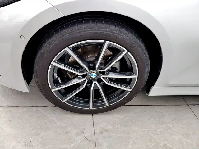 BMW 3 Series — Фото автомобиля 22