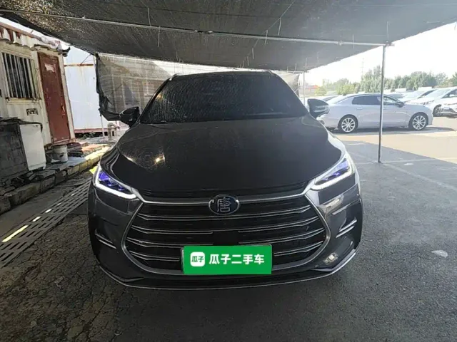 BYD Tang — Фото автомобиля 2
