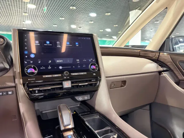Toyota Vellfire — Фото автомобиля 6