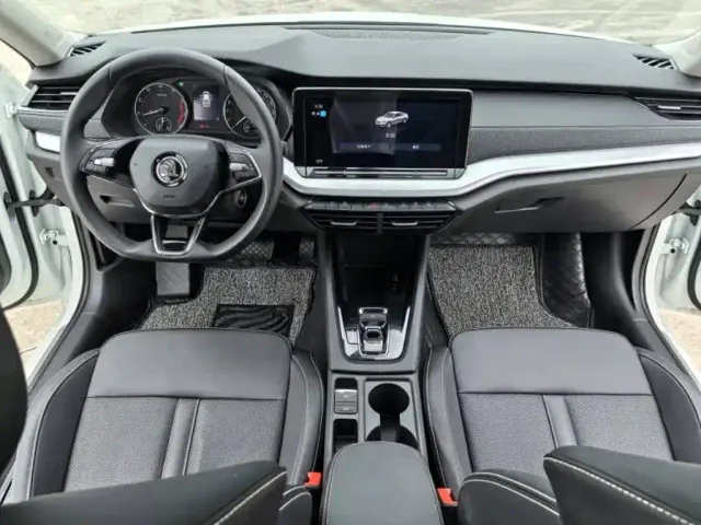 Škoda Octavia 2023 Facelift PRO TSI280 Premium Edition — Фото автомобиля 7