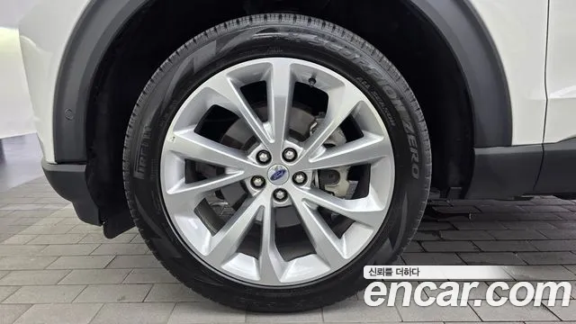 Ford Explorer Explorer 6 поколение 3.0 Platinum 4WD — Фото автомобиля 5