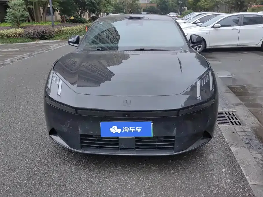 Lynk & Co Lynk & Co 10 EM-P 2025 Facelift 240 AWD Ultra — Фото автомобиля 2