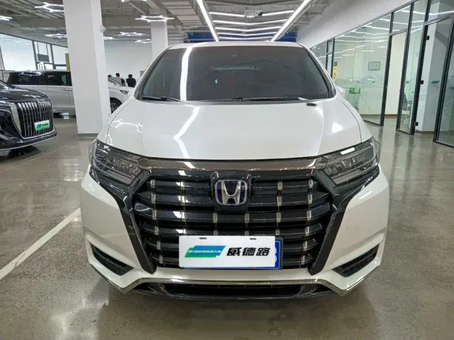 Honda Elysion — Фото автомобиля 2