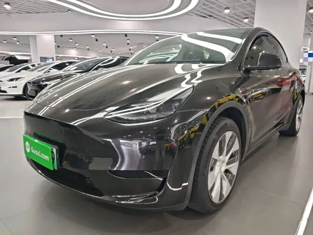 Фотография автомобиля — Tesla Model Y