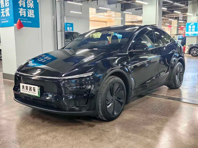Фотография автомобиля — Tesla Model Y