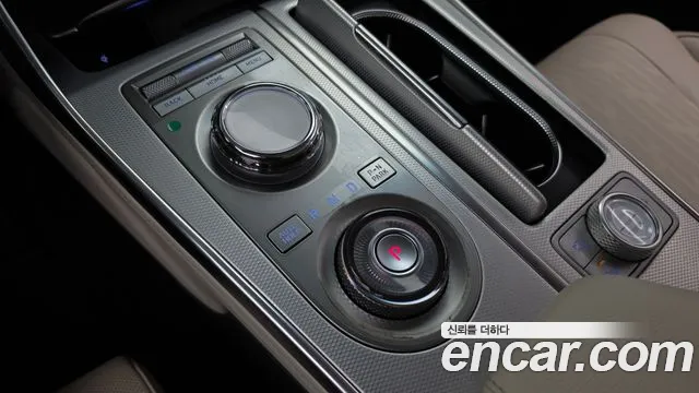 Genesis GV80 — Фото автомобиля 12