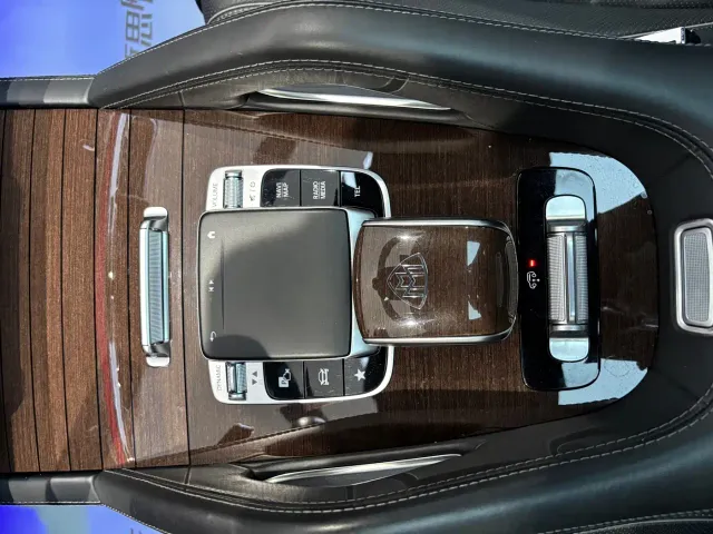 Mercedes-Benz Maybach GLS — Фото автомобиля 19