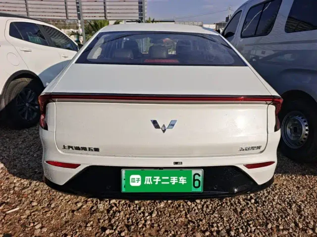 Wuling Starlight — Фото автомобиля 5