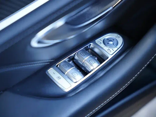 Mercedes-Benz E-Class AMG — Фото автомобиля 16