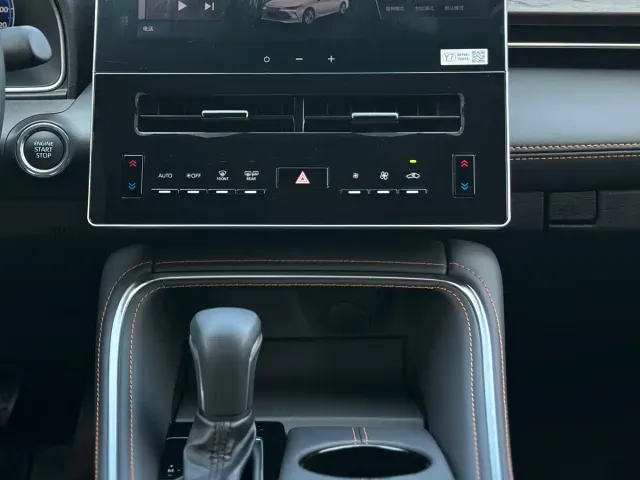 Toyota Avalon — Фото автомобиля 21