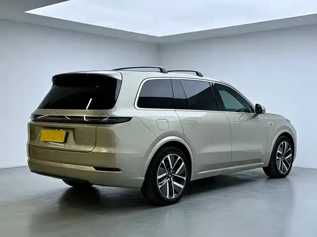 Li Auto L9 — Фото автомобиля 6