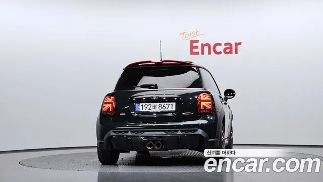 Mini Cooper — Фото автомобиля 4