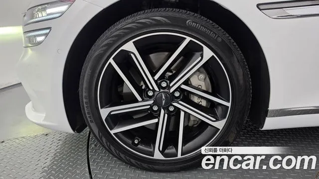 Genesis G80 RG3 — Фото автомобиля 5