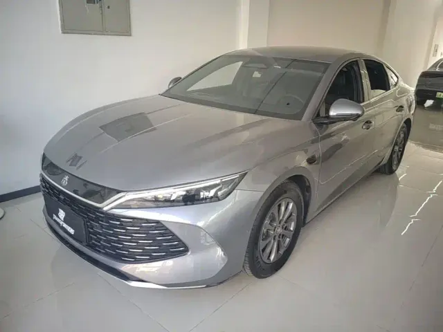 Фотография автомобиля — BYD Qin L