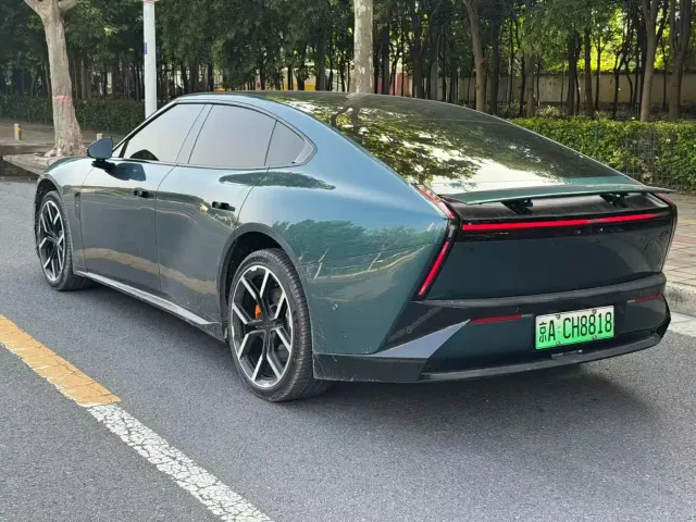 Xpeng P7 — Фото автомобиля 4