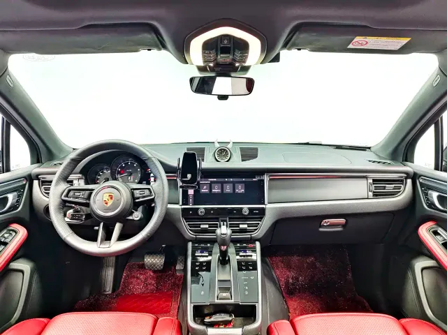 Porsche Macan — Фото автомобиля 12